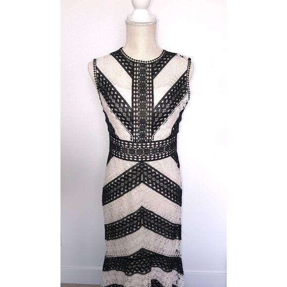 Karen Millen Chevron Crochet Maxi Mermaid Gown High-Neck Black White W US 6 NWT - Picture 3 of 9